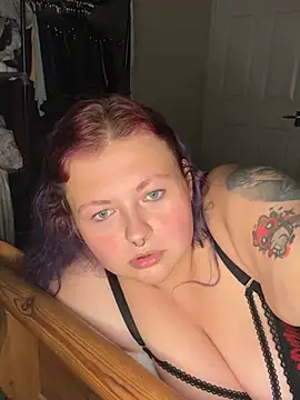 SpookiestWitch live cam on StripChat