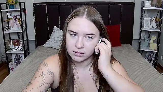 LauraHlot