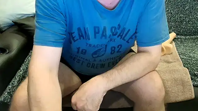 bi_boy_skype