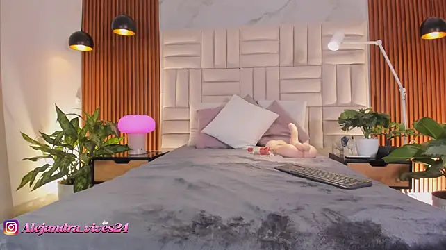 Alejandra_Vives 🦂 free live stream