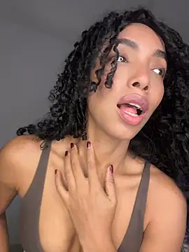 nicoleebony1