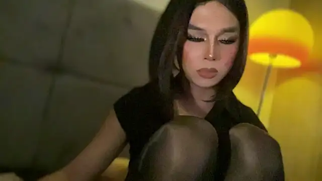 M1ss_Ophelia_ live cam on StripChat