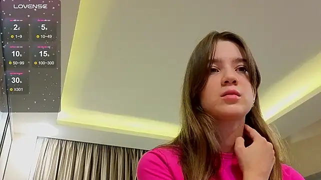 Alison_kisss