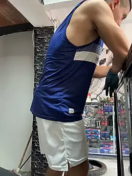 Paul22cm- live cam on StripChat