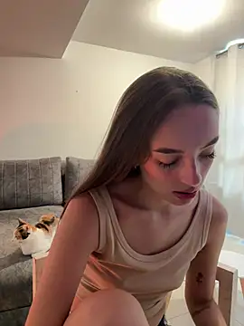 Laureen___ webcam