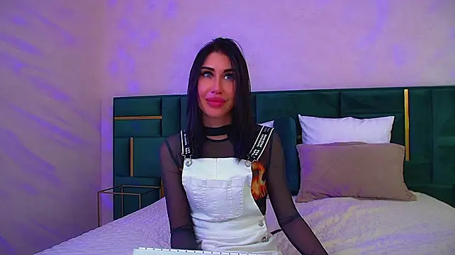 KaylaMous webcam