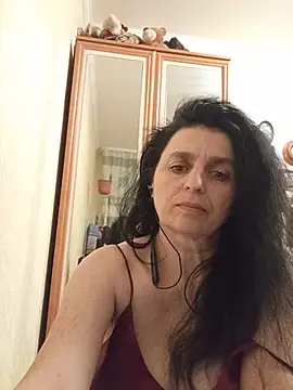 MidnightRose7192 webcam