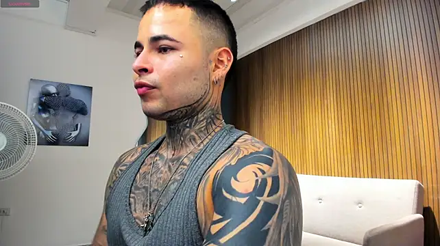 phillippee_ live cam on StripChat