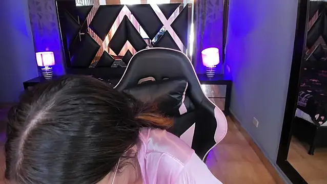 Linda4Petite
