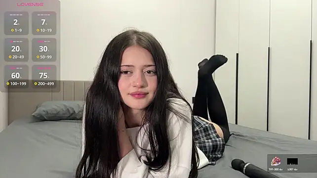 AsyaLuxe live cam on StripChat