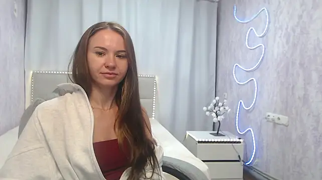 KaraCriegs live cam on StripChat