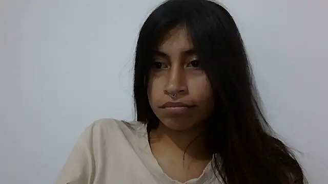 Pocahontas_Honey webcam