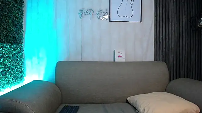 Axxel_White webcam