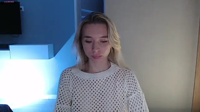 Emily_Hartt webcam