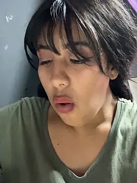 MiaAndrade webcam