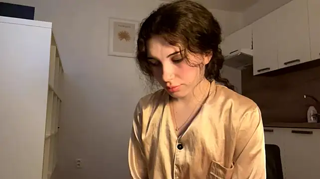 LisetteGhazvini webcam