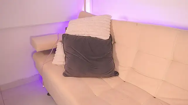 LillyThompson webcam