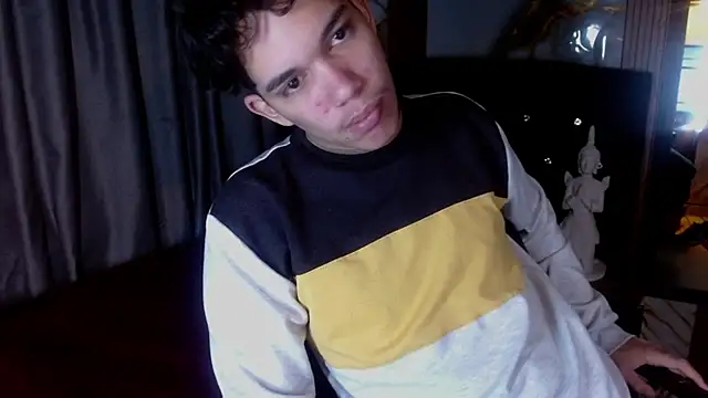 haku_nayro webcam