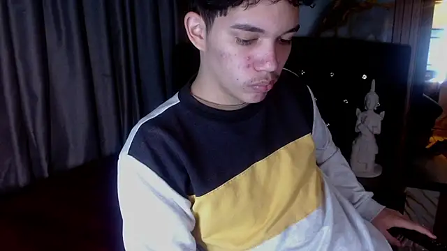 haku_nayro webcam