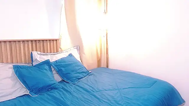 Violet_2003 webcam