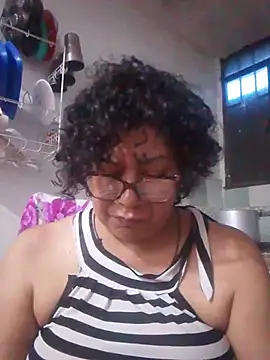 Pupi-Lanegra 🗄 live sex chat