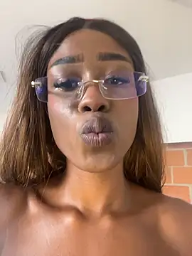 CocoaLuxeXXX ⏺ live online webcam