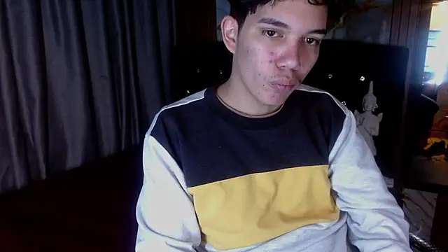haku_nayro webcam