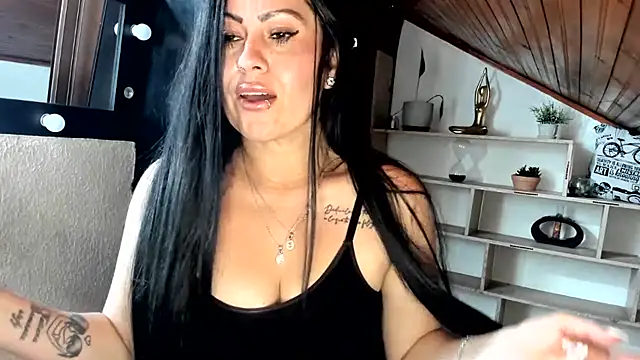 Tania_mature
