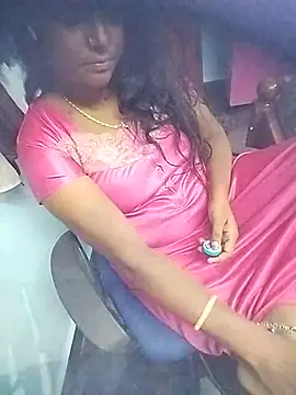 Thamarai01 live cam on StripChat