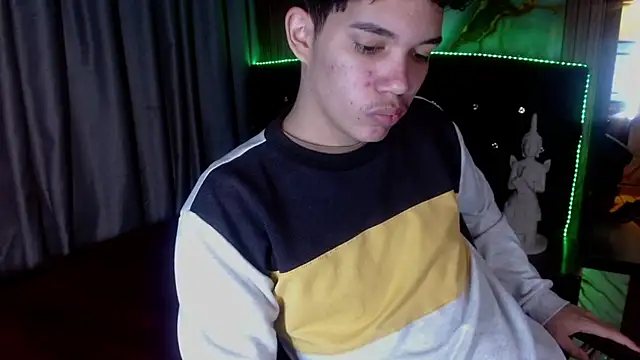 haku_nayro webcam