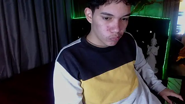 haku_nayro webcam