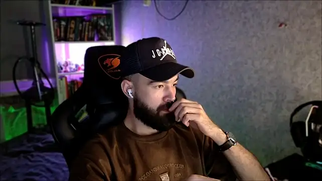 _Serious_Man webcam