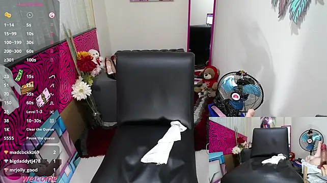 ViickySexy live cam on StripChat