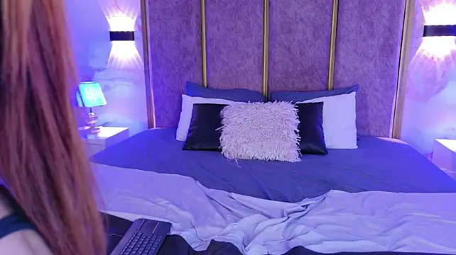 LolaGray__ webcam