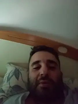 Activazo1998 webcam