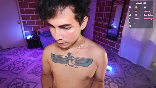 Ryan_picato live cam on StripChat