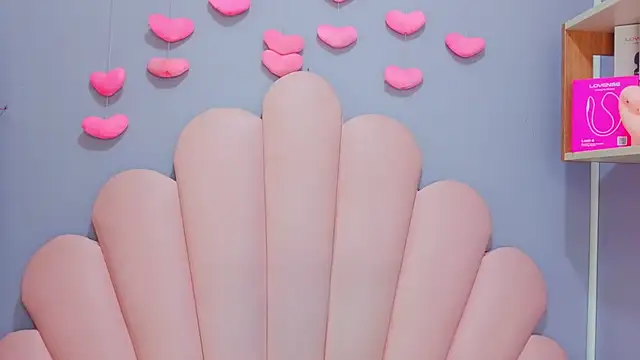 luci_miller ( young) - control my toy 💋🔥😈