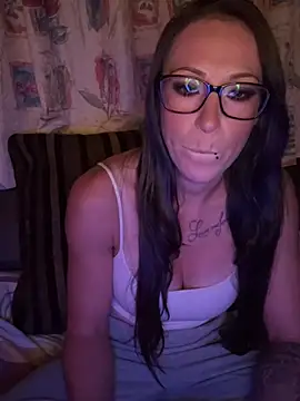 leaschmitt (F young) - 👅Show my tongue