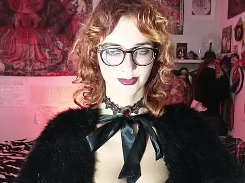 TatianaRomanov live cam on StripChat