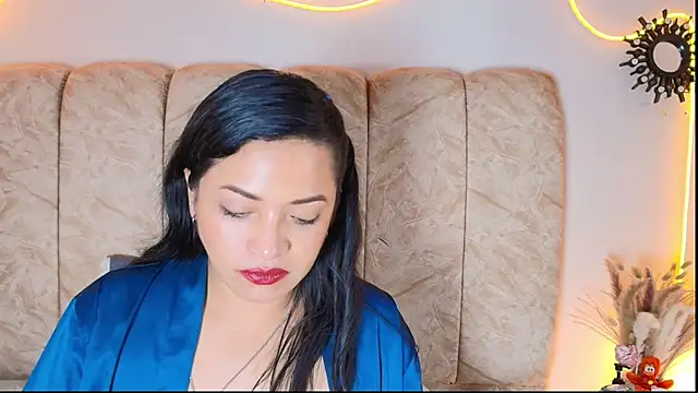 AvaX_777 live cam on StripChat