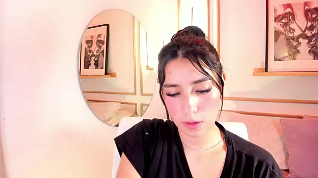 Nanami_ live cam on StripChat