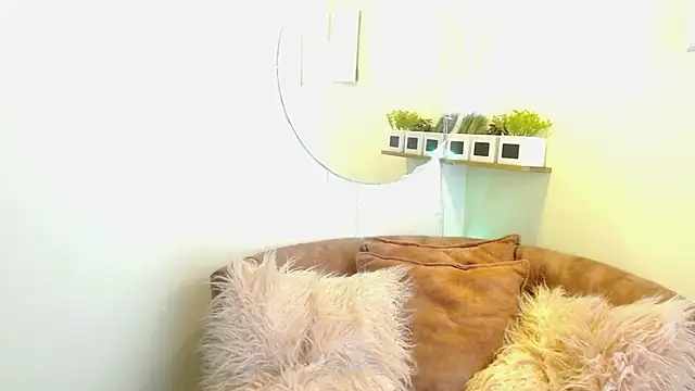 Esmeralda_stonne live cam on StripChat