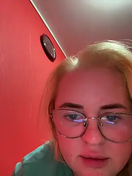 Velvet_lunaa live cam on StripChat