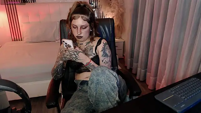 Jessie_williams live cam on StripChat