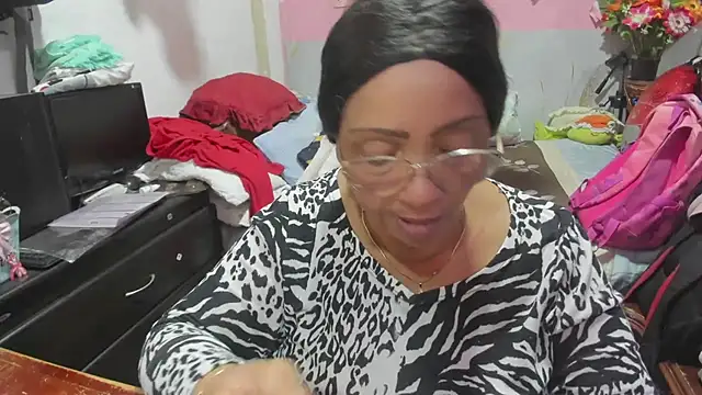 Mrs_mommy_ webcam