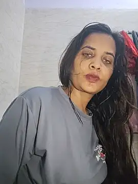cute_radhikaa webcam
