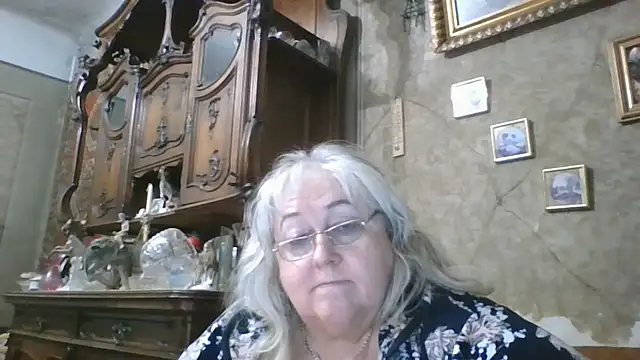 Lala-Love56 webcam