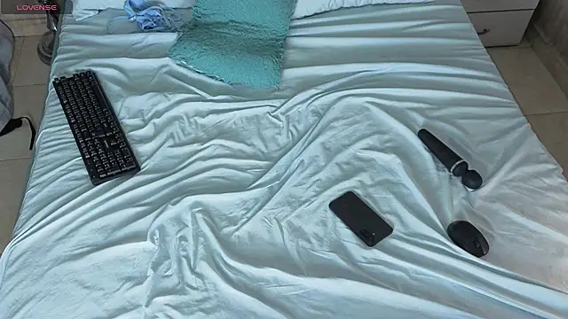 Elliee_Angels webcam