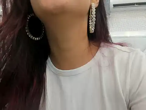 CrystalHadid webcam