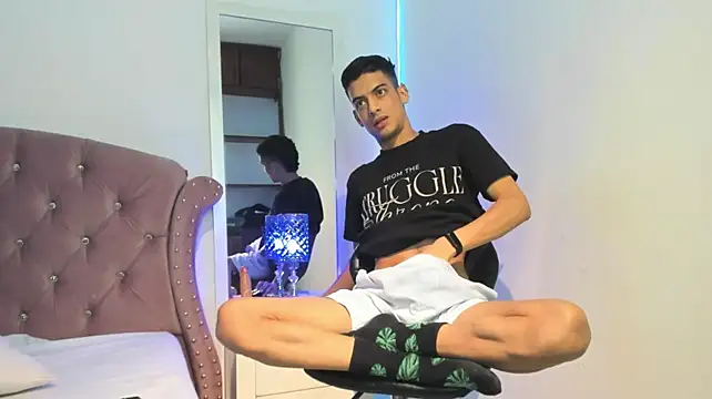 Axel_Collin7 live cam on StripChat